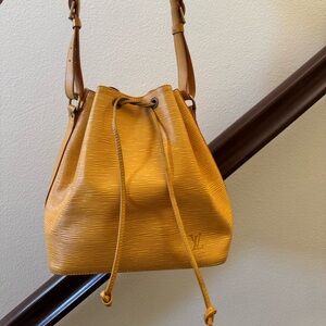 Authentic Louis Vuitton yellow Epi Noe bucket bag